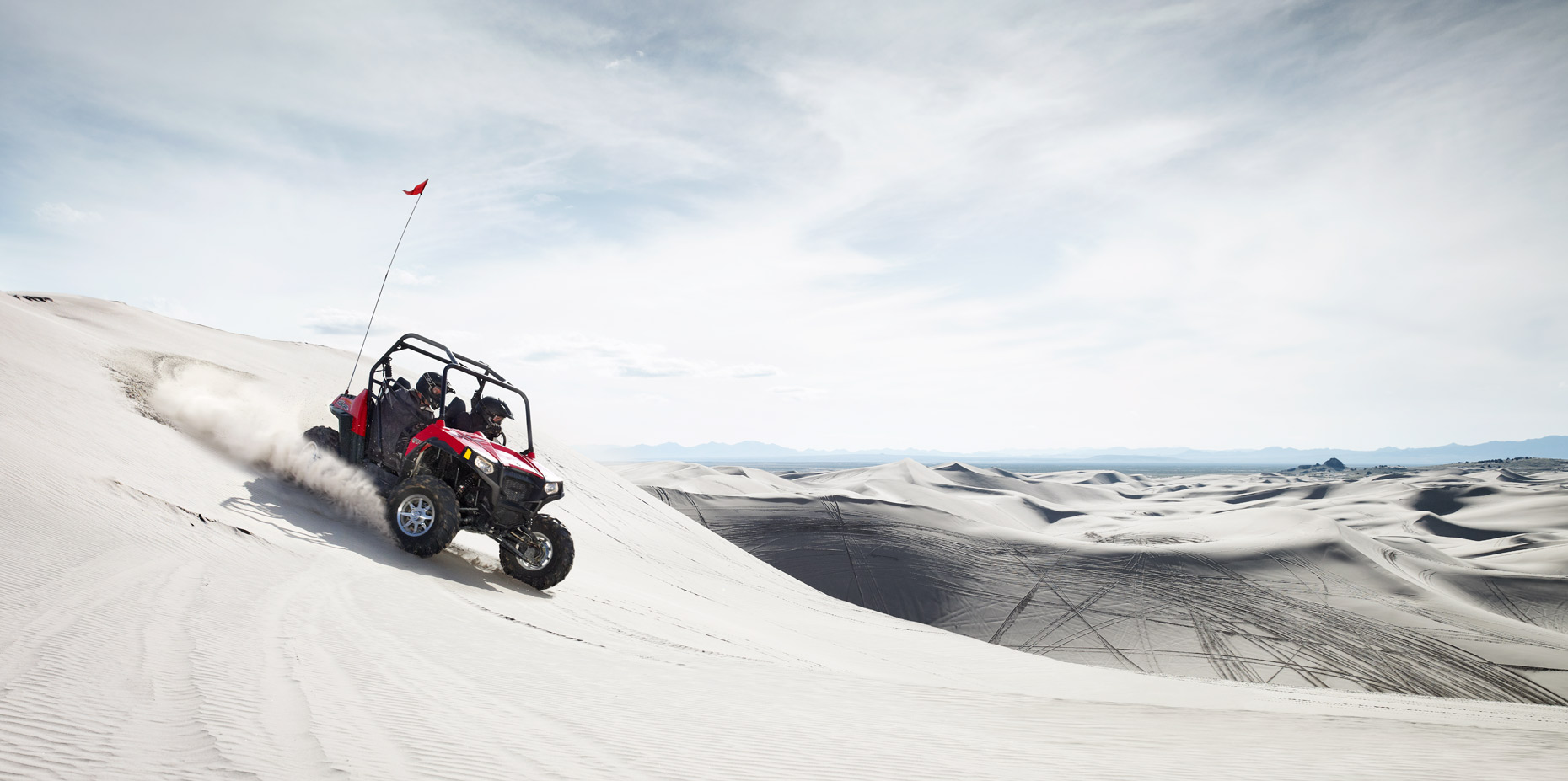 POLARIS_RAZOR_ACTION_01_crop